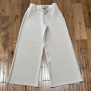 NWOT Spanx AirEssentials Wide Leg Pant Ashwood Sz MP